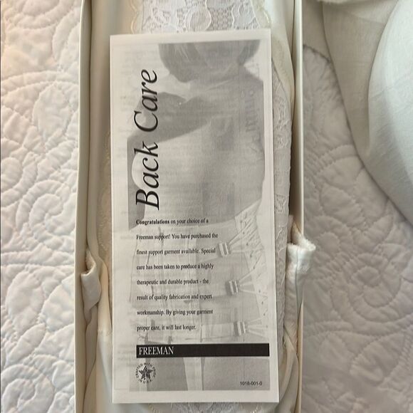 Freeman Girdle - Picture 4 of 4